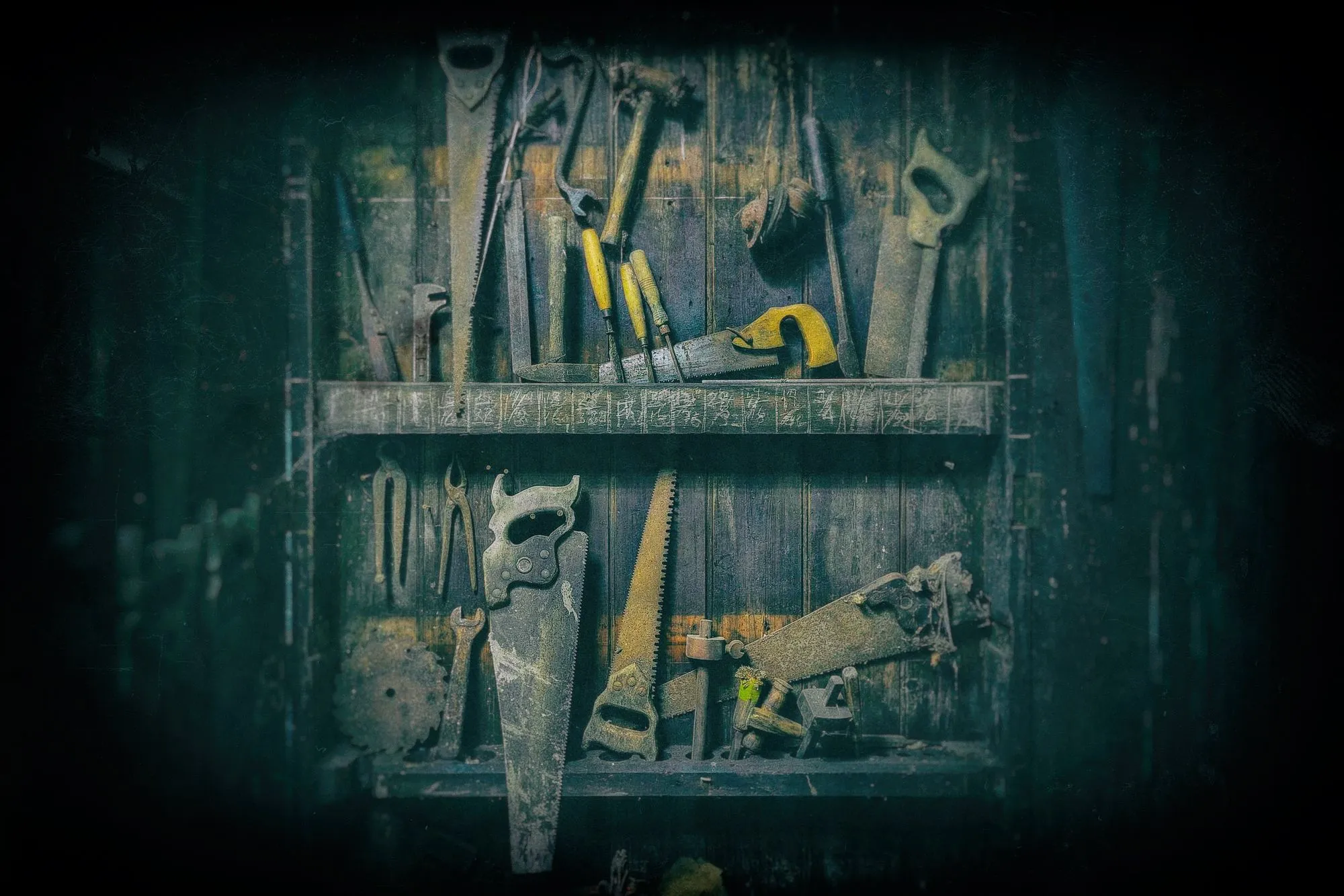 Using CRISP-DM methodology for Twitter sentiment analysis